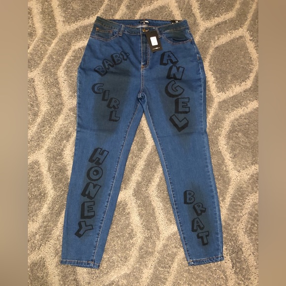 Fashion Nova Denim - FASHION NOVA WORK OF ART GRAPHITTI SKINNY JEANS